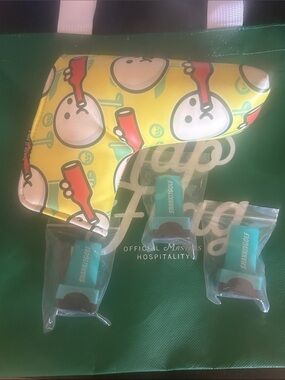 Yellow Uncle Al Shankitgolf  Cartoon Golf Putter Headcover with 3 ball stamps.
